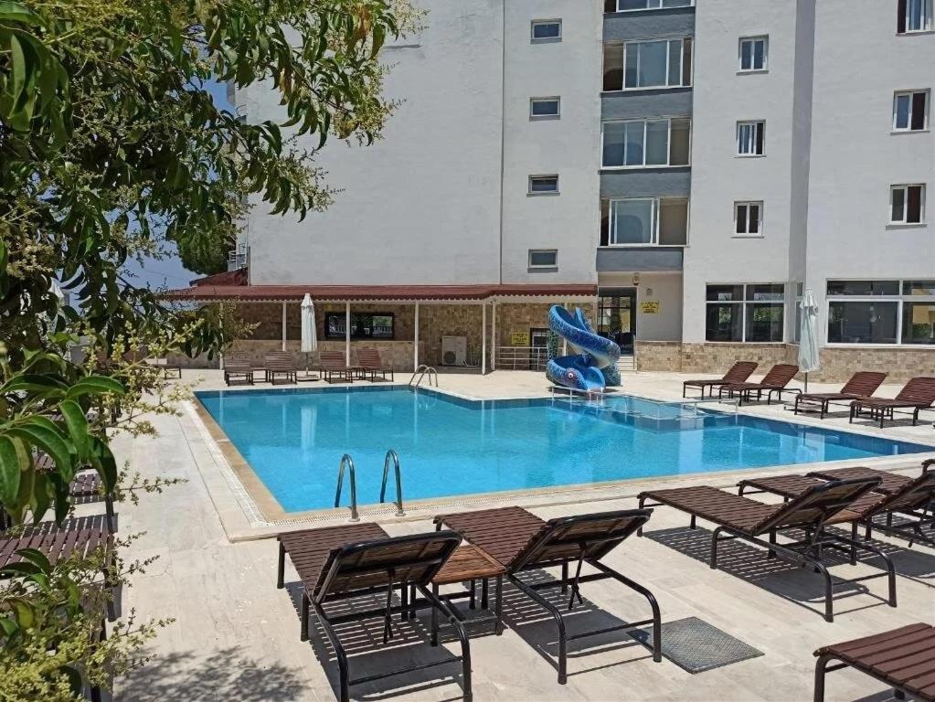 Moonstar Hotel 库萨达斯 外观 照片